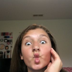 Meet your Posher, Katie